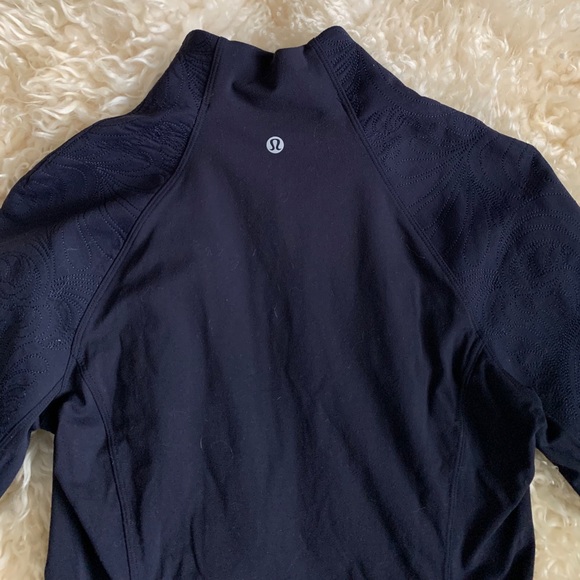 Lululemon toasty tech 1/2 zip - Picture 6 of 14